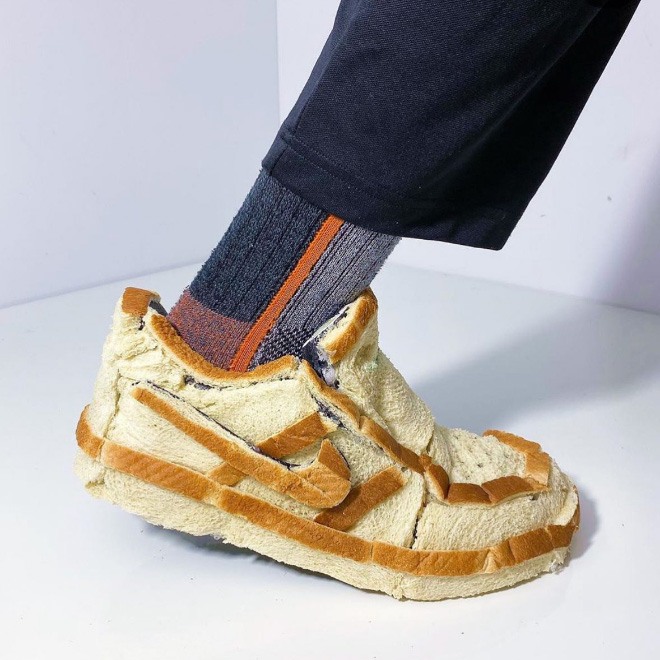 Bread shoes.
