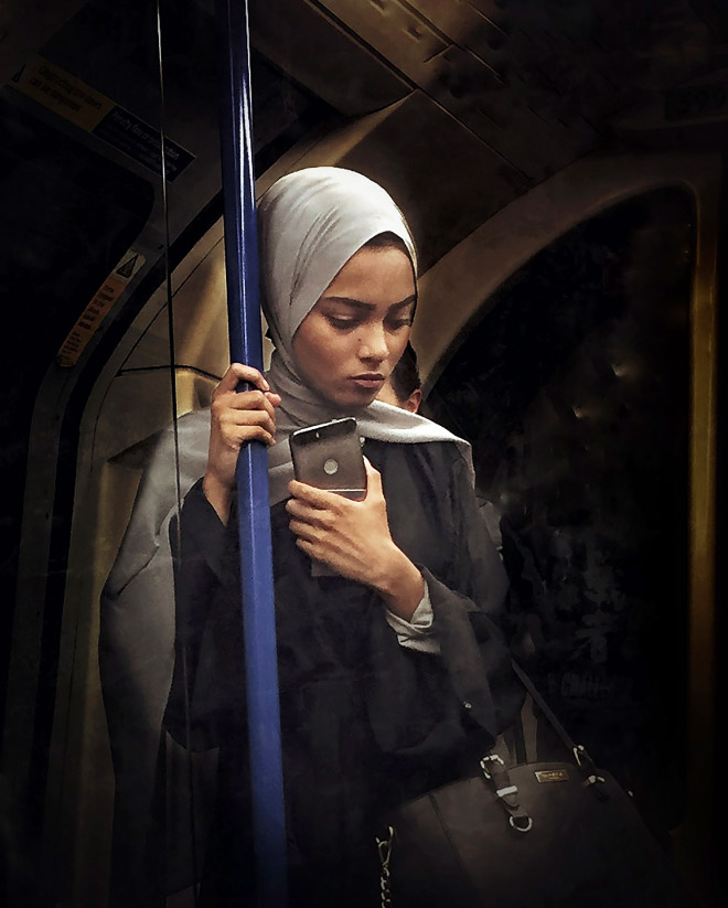 Subway photo that looks like a 16th century painting.