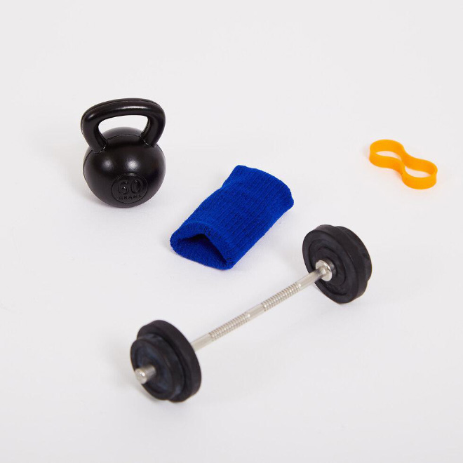 Finger weightlifting kit.